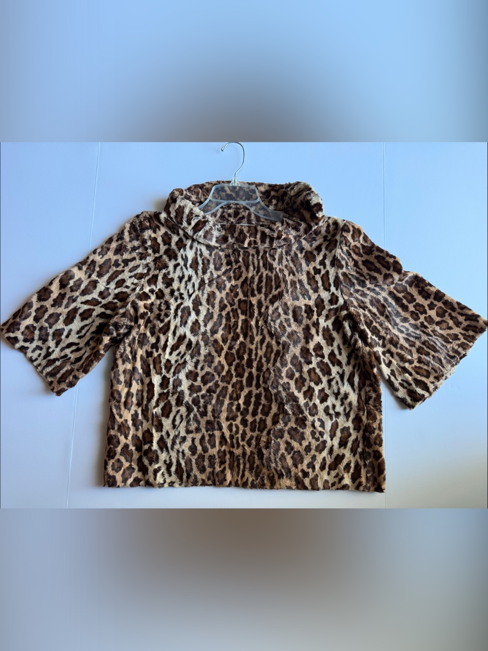 Trina Turk faux fur leopard top size L  funky